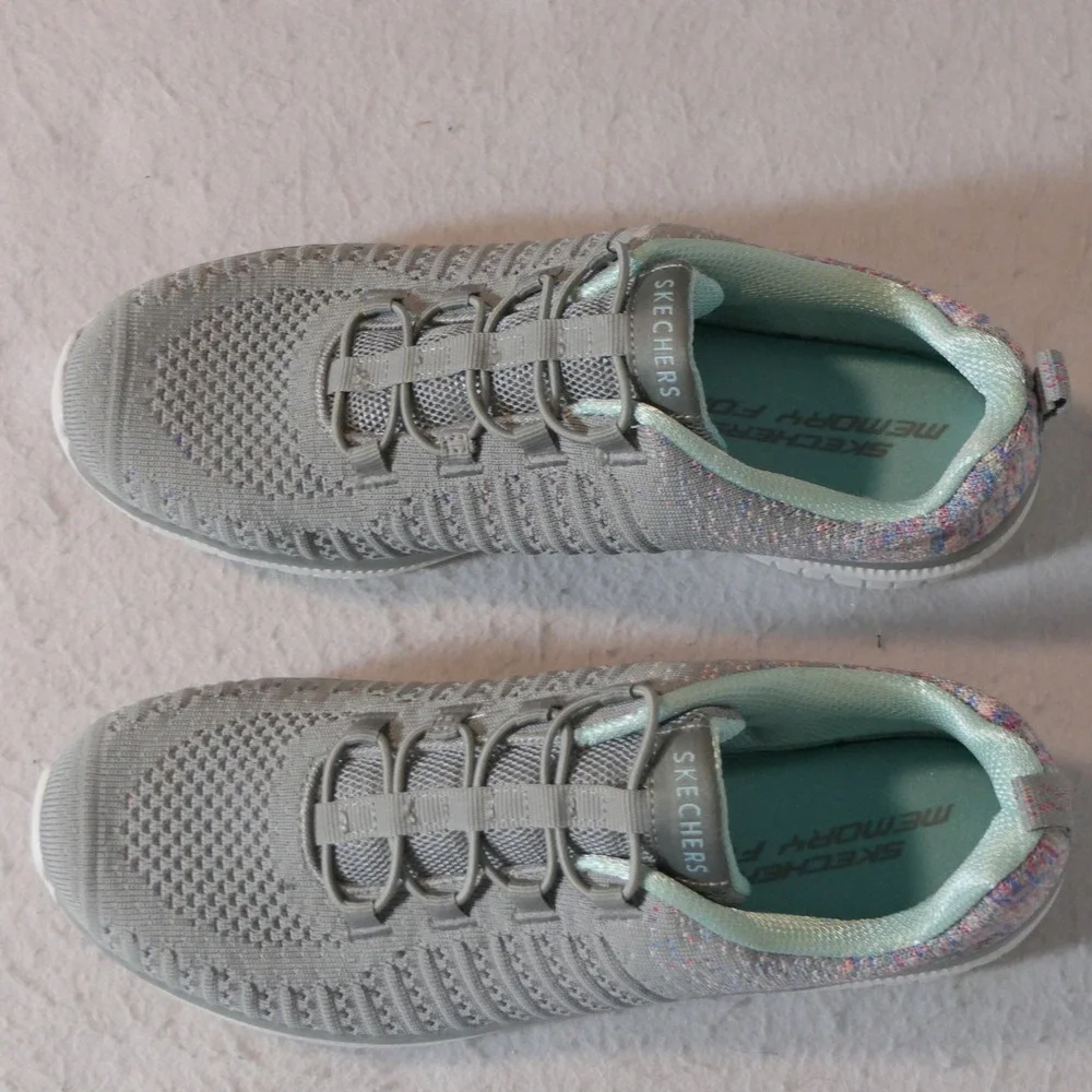 Skechers Womens Sneakers 8.5 Grey Multi-Color Memory Foam Comfort Sporty Mint